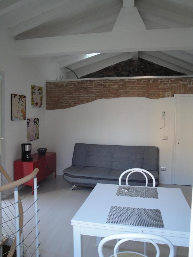 Casa Le Corti Villa Intra Luaran gambar